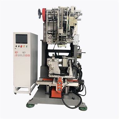 Потпуно аутоматска машина за тафтање и подрезивање